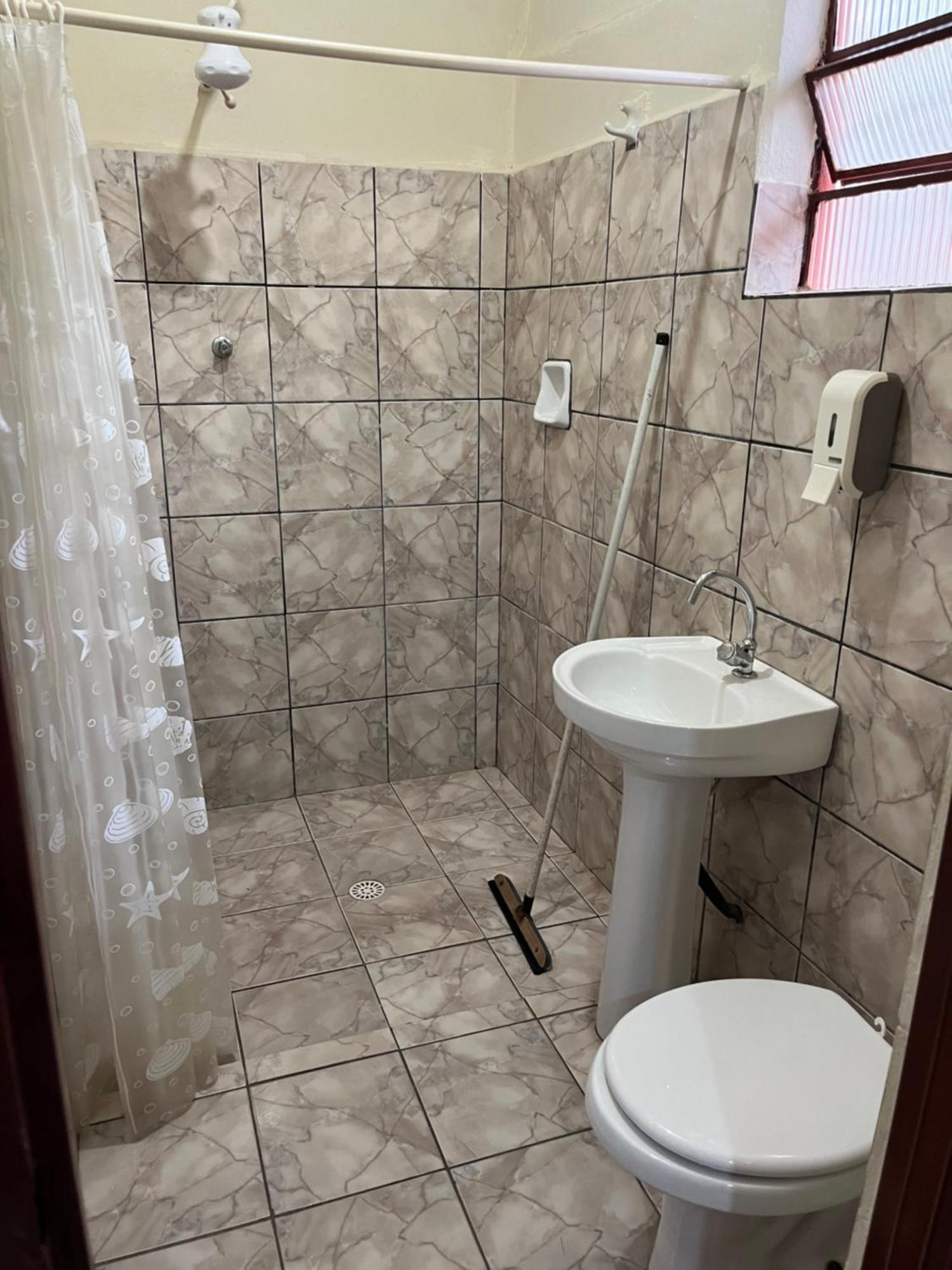 Suites Sao Judas ปิเรนนอโปลิส ภายนอก รูปภาพ