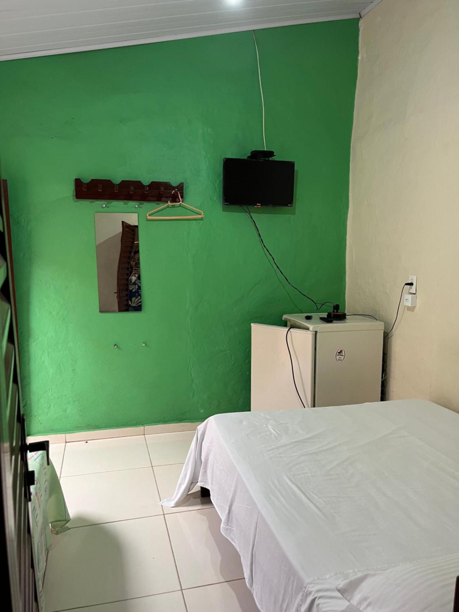 Suites Sao Judas ปิเรนนอโปลิส ภายนอก รูปภาพ