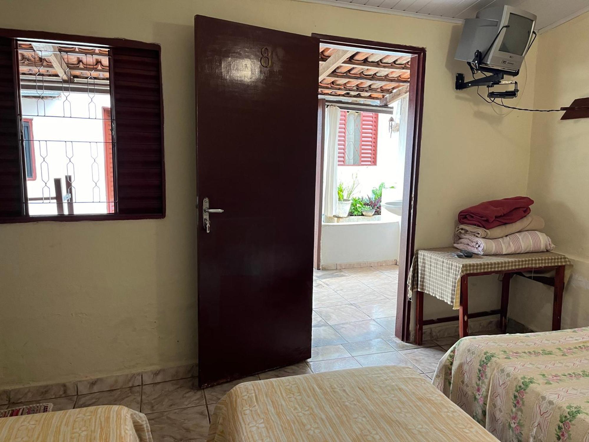 Suites Sao Judas ปิเรนนอโปลิส ภายนอก รูปภาพ